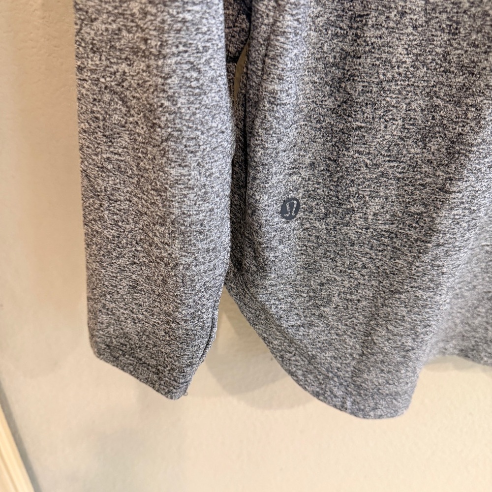 Lululemon Metal Vent Tech quarter Zip Pullover Heather Gray Running Training  M - Picture 4 of 7